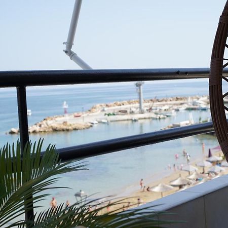 Km Beach View Apartment Chania  Exteriör bild