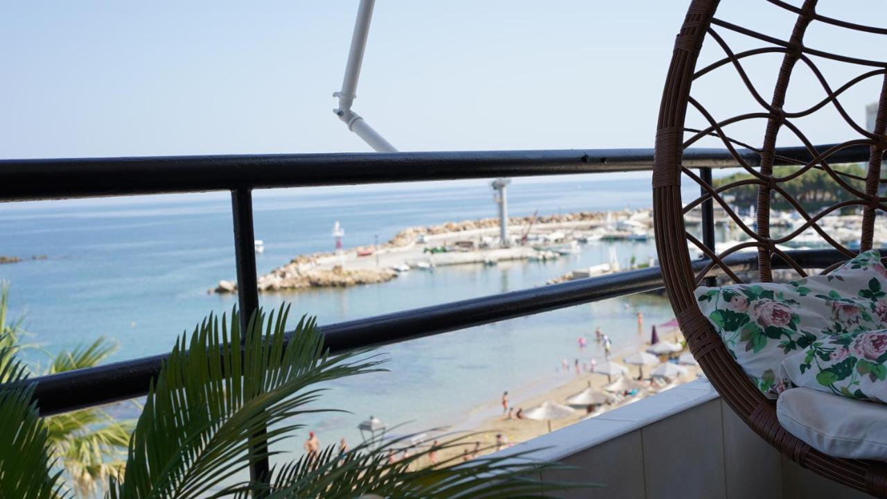 Km Beach View Apartment Chania  Exteriör bild